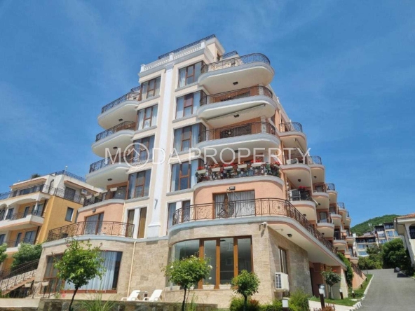Тристаен апартамент в Свети Влас - 100 кв.м за 842 €/кв.м - Снимка #1