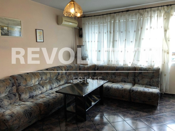 Дава се под наем Двустаен апартамент в Варна, Трошево - 65 кв.м за 375 € - Снимка #1