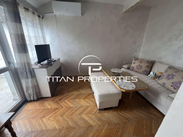 Дава се под наем Двустаен апартамент в Варна, Център - 56 кв.м за 375 € - Снимка #1