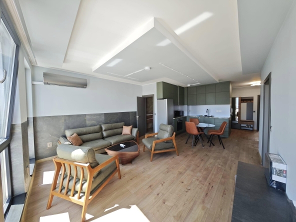 Дава се под наем Тристаен апартамент в София, Банишора - 99 кв.м за 749 € - Снимка #1