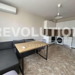 Дава се под наем Двустаен апартамент в Варна, Колхозен пазар - 42 кв.м за 425 € - Снимка #1