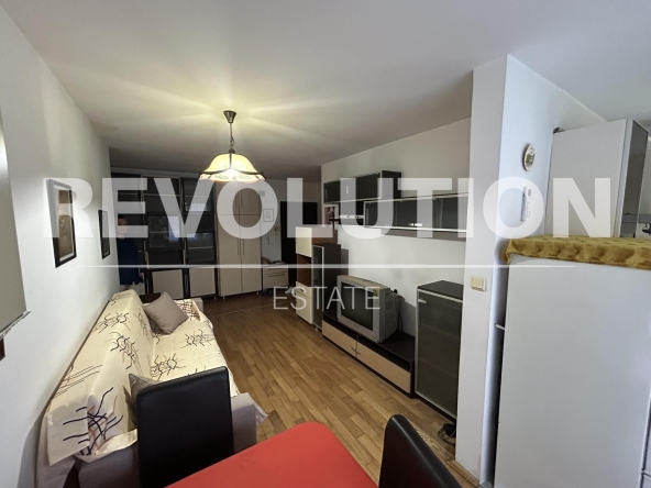 Дава се под наем Двустаен апартамент в Варна, Център - 55 кв.м за 500 € - Снимка #1