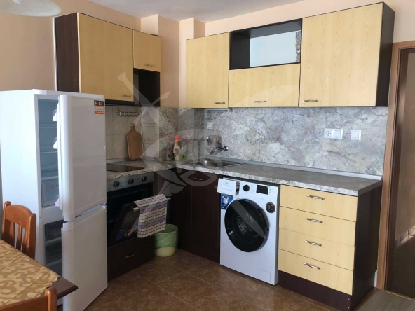 Дава се под наем Тристаен апартамент в Варна, Погреби - 76 кв.м за 450 € - Снимка #1