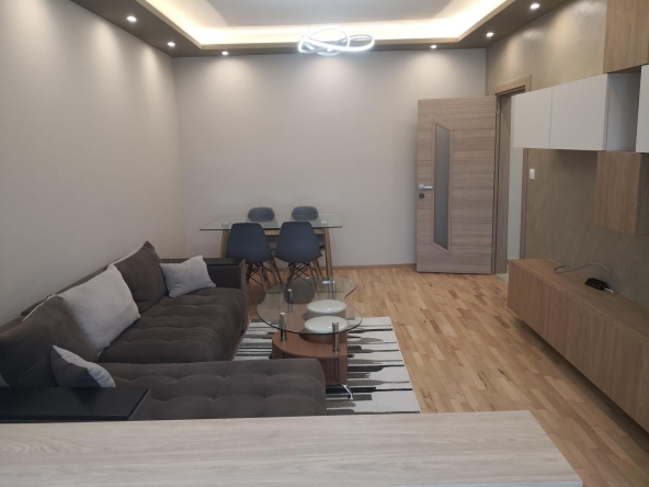 Дава се под наем Двустаен апартамент в София, Надежда 1 - 75 кв.м за 700 € - Снимка #1