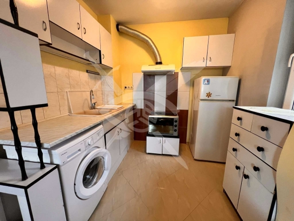 Дава се под наем Тристаен апартамент в Варна, Левски - 68 кв.м за 425 € - Снимка #1