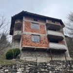 Къща в с. Забърдо, Област Смолян - 360 кв.м за 120 €/кв.м - Снимка #1