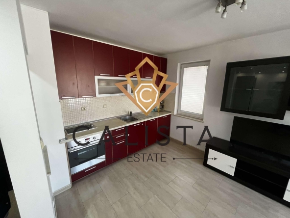 Дава се под наем Тристаен апартамент в Пловдив, Център - 90 кв.м за 484.5 € - Снимка #1