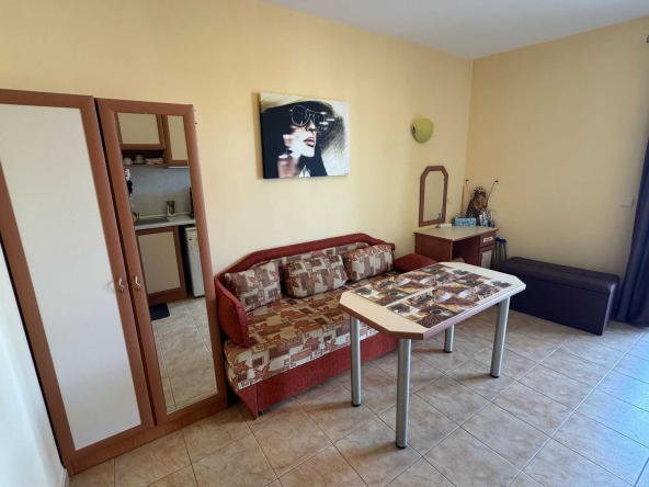 Едностаен апартамент в к.к. Слънчев бряг - 42 кв.м за 1131 €/кв.м - Снимка #1