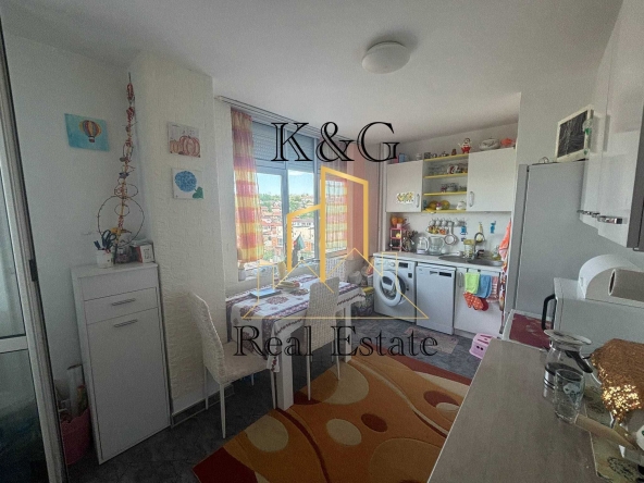 Тристаен апартамент в Разград, Варош - 92 кв.м за 1331 €/кв.м - Снимка #1