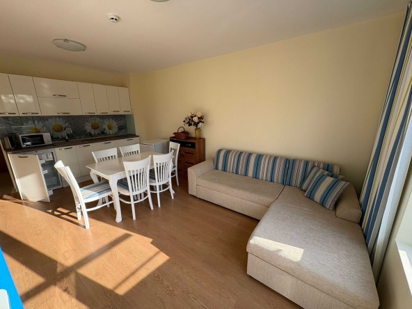 Двустаен апартамент в к.к. Слънчев бряг - 72 кв.м за 1195 €/кв.м - Снимка #1