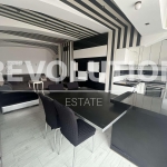 Дава се под наем Тристаен апартамент в Варна, Колхозен пазар - 69 кв.м за 450 € - Снимка #1