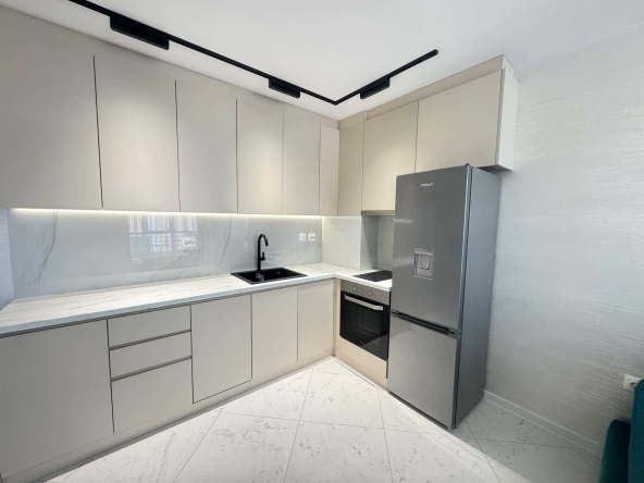 Тристаен апартамент в Велико Търново, Център - 88 кв.м за 1694 €/кв.м - Снимка #1