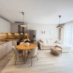 Тристаен апартамент в Велико Търново, Център - 88 кв.м за 1818 €/кв.м - Снимка #1