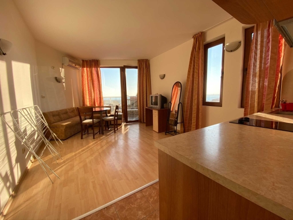 Дава се под наем Тристаен апартамент в Свети Влас - 80 кв.м за 2499 € - Снимка #1