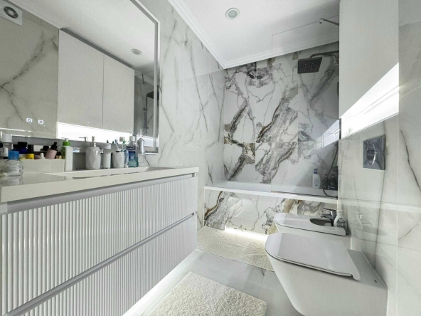 Дава се под наем Тристаен апартамент в Пловдив, Кършияка - 75 кв.м за 400 € - Снимка #1