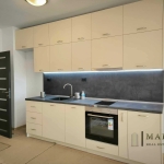 Дава се под наем Тристаен апартамент в Пловдив, Христо Смирненски - 110 кв.м за 561 € - Снимка #1