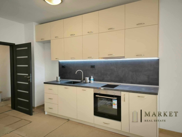 Дава се под наем Тристаен апартамент в Пловдив, Христо Смирненски - 110 кв.м за 561 € - Снимка #1