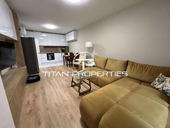 Дава се под наем Двустаен апартамент в к.к. Св.Св. Константин и Елена - 75 кв.м за 850 € - Снимка #1