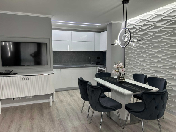 Дава се под наем Двустаен апартамент в Варна, Окръжна болница - 65 кв.м за 790.5 € - Снимка #1