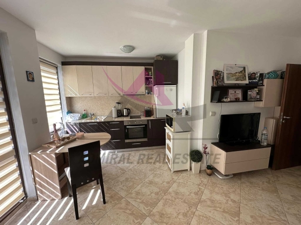 Дава се под наем Едностаен апартамент в Варна, Център - 40 кв.м за 350 € - Снимка #1