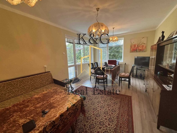 Къща в с. Стражец, Област Разград - 240 кв.м за 957 €/кв.м - Снимка #1