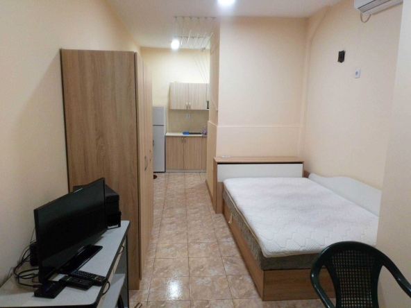 Дава се под наем Едностаен апартамент в Русе, Център - 30 кв.м за 180 € - Снимка #1