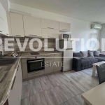 Дава се под наем Тристаен апартамент в Варна, Левски - 80 кв.м за 600 € - Снимка #1