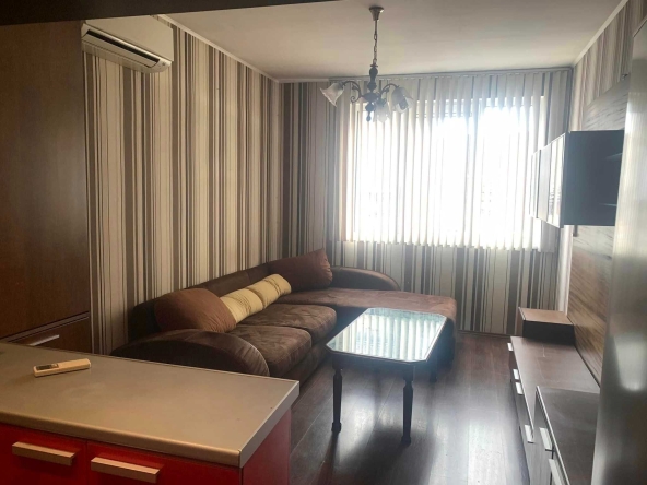 Дава се под наем Двустаен апартамент в София, Триъгълника - 53 кв.м за 300 € - Снимка #1