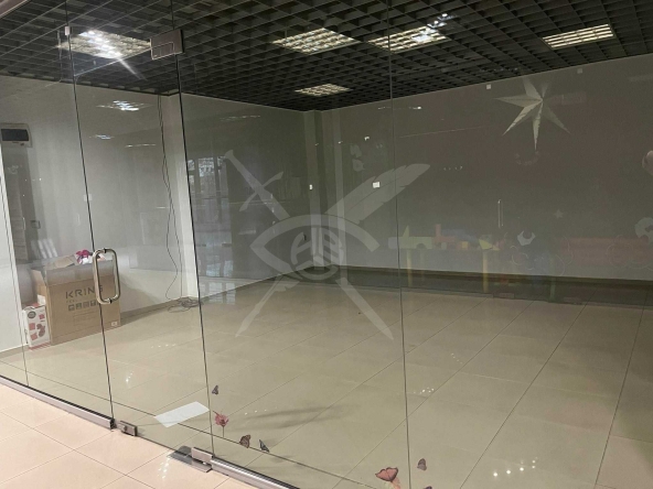 Магазин в Пловдив, Център - 64 кв.м за 391 €/кв.м - Снимка #1