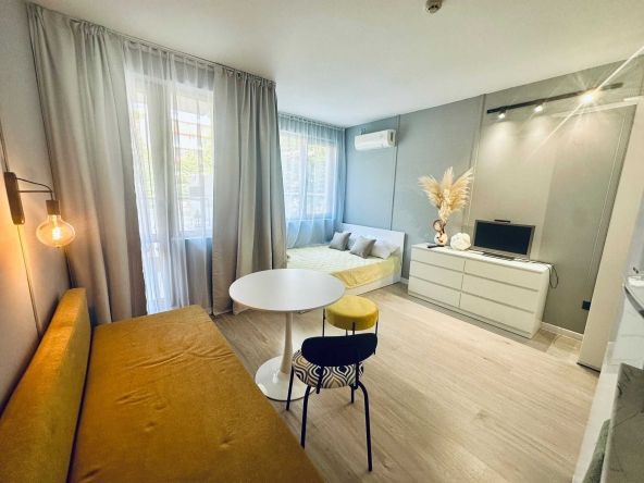 Дава се под наем Едностаен апартамент в Несебър - 38 кв.м за 700 € - Снимка #1