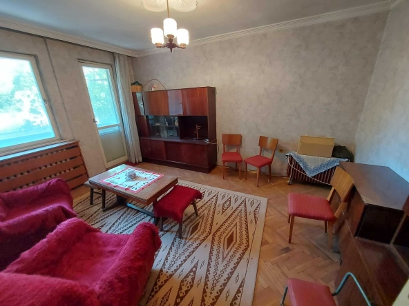 Тристаен апартамент в Търговище, Център - 86 кв.м за 1305 €/кв.м - Снимка #1