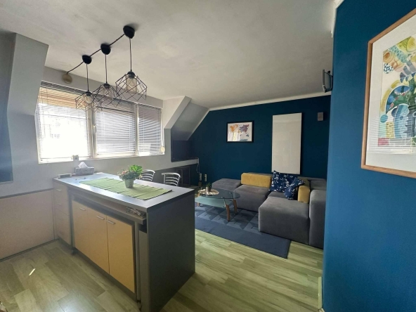 Дава се под наем Двустаен апартамент в София, Изток - 56 кв.м за 599 € - Снимка #1