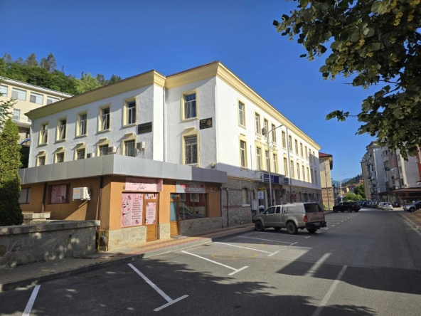 Двустаен апартамент в Мадан - 77 кв.м за 921 €/кв.м - Снимка #1