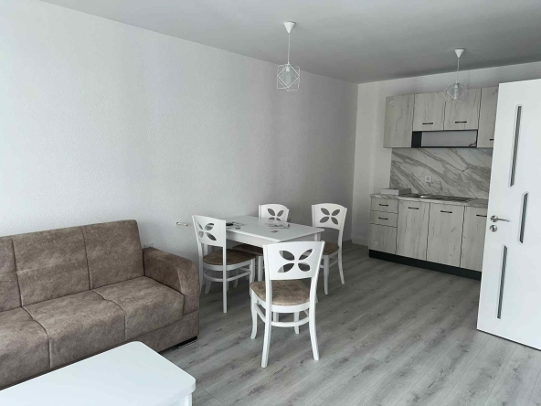 Дава се под наем Двустаен апартамент в Пловдив, Христо Смирненски - 80 кв.м за 450 € - Снимка #1