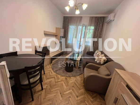 Дава се под наем Двустаен апартамент в Варна, Център - 70 кв.м за 395 € - Снимка #1