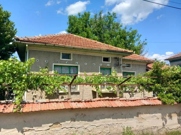 Къща в Долна Оряховица - 100 кв.м за 499 €/кв.м - Снимка #1