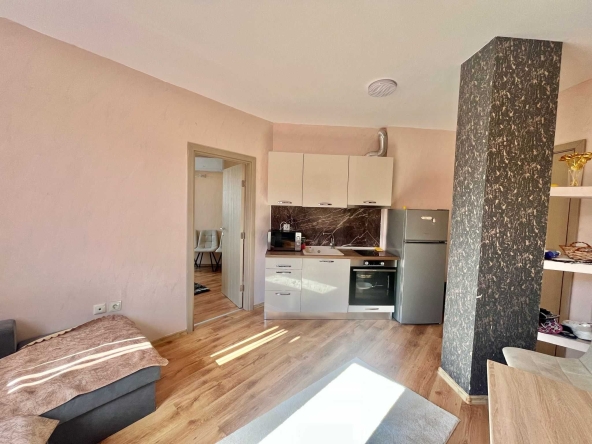 Двустаен апартамент в к.к. Слънчев бряг - 50 кв.м за 870 €/кв.м - Снимка #1