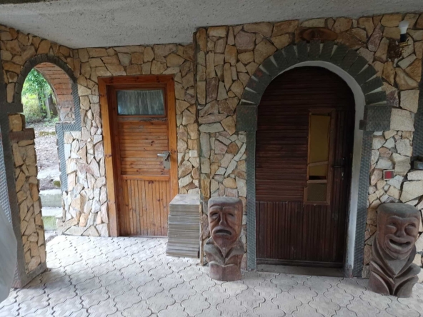 Къща в с. Томпсън, Област София-област - 80 кв.м за 1063 €/кв.м - Снимка #1