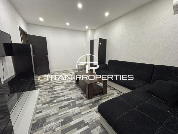 Дава се под наем Тристаен апартамент в Варна, Левски - 120 кв.м за 850 € - Снимка #1