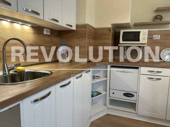 Дава се под наем Двустаен апартамент в Пловдив, Младежки Хълм - 75 кв.м за 409 € - Снимка #1