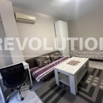 Дава се под наем Тристаен апартамент в Варна, ЖП Гара - 80 кв.м за 500 € - Снимка #1