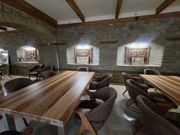 Хотел в с. Стара река, Област Сливен - 1580 кв.м за 697 €/кв.м - Снимка #1