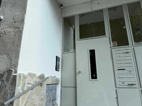 Тристаен апартамент в София, Дружба 2 - 112 кв.м за 2000 €/кв.м - Снимка #1