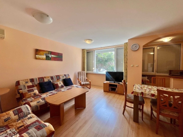 Двустаен апартамент в к.к. Слънчев бряг - 61 кв.м за 1214 €/кв.м - Снимка #1