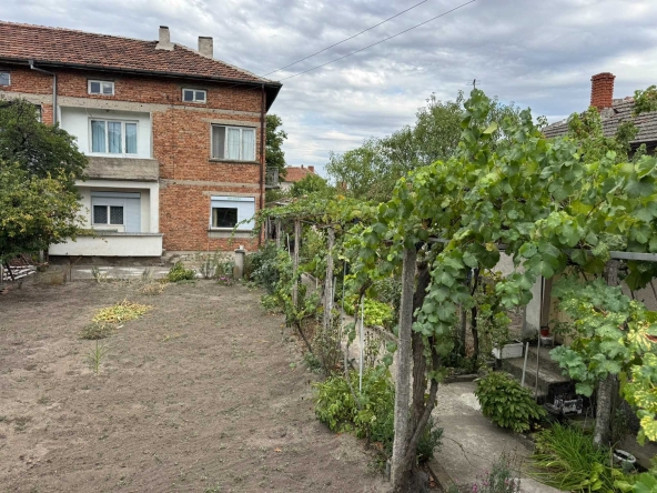 Къща в Симеоновград - 160 кв.м за 383 €/кв.м - Снимка #1