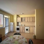 Дава се под наем Двустаен апартамент в Велико Търново, Бузлуджа - 60 кв.м за 306 € - Снимка #1