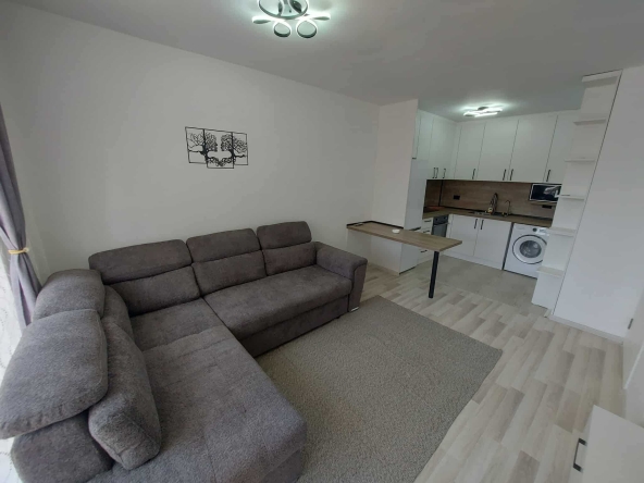 Дава се под наем Двустаен апартамент в Търговище, Вароша - 60 кв.м за 306 € - Снимка #1