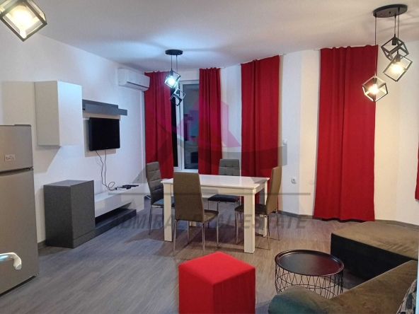 Дава се под наем Двустаен апартамент в Варна, Бриз - 66 кв.м за 375 € - Снимка #1