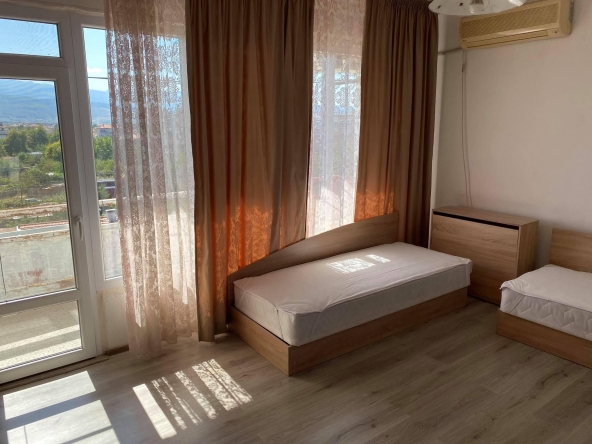 Дава се под наем Двустаен апартамент в Пловдив, Коматево - 48 кв.м за 408 € - Снимка #1