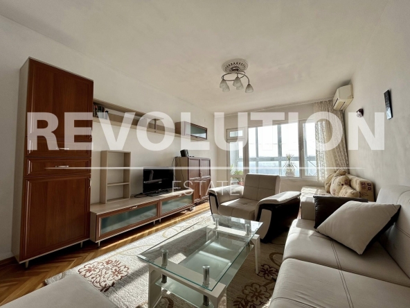 Дава се под наем Четиристаен апартамент в Варна, Христо Ботев - 105 кв.м за 600 € - Снимка #1